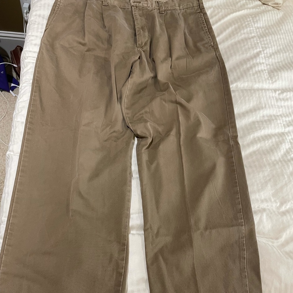 Izod khaki pants. Size 38x34
